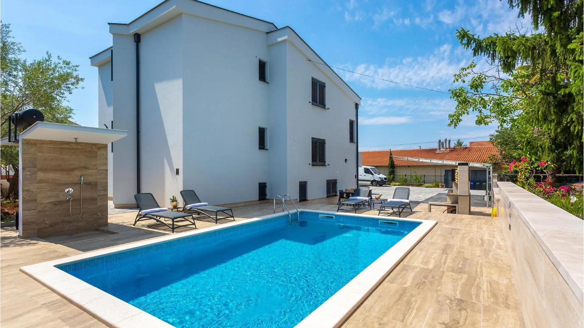 Nice Apartment In Malinska With Wifi 0*,