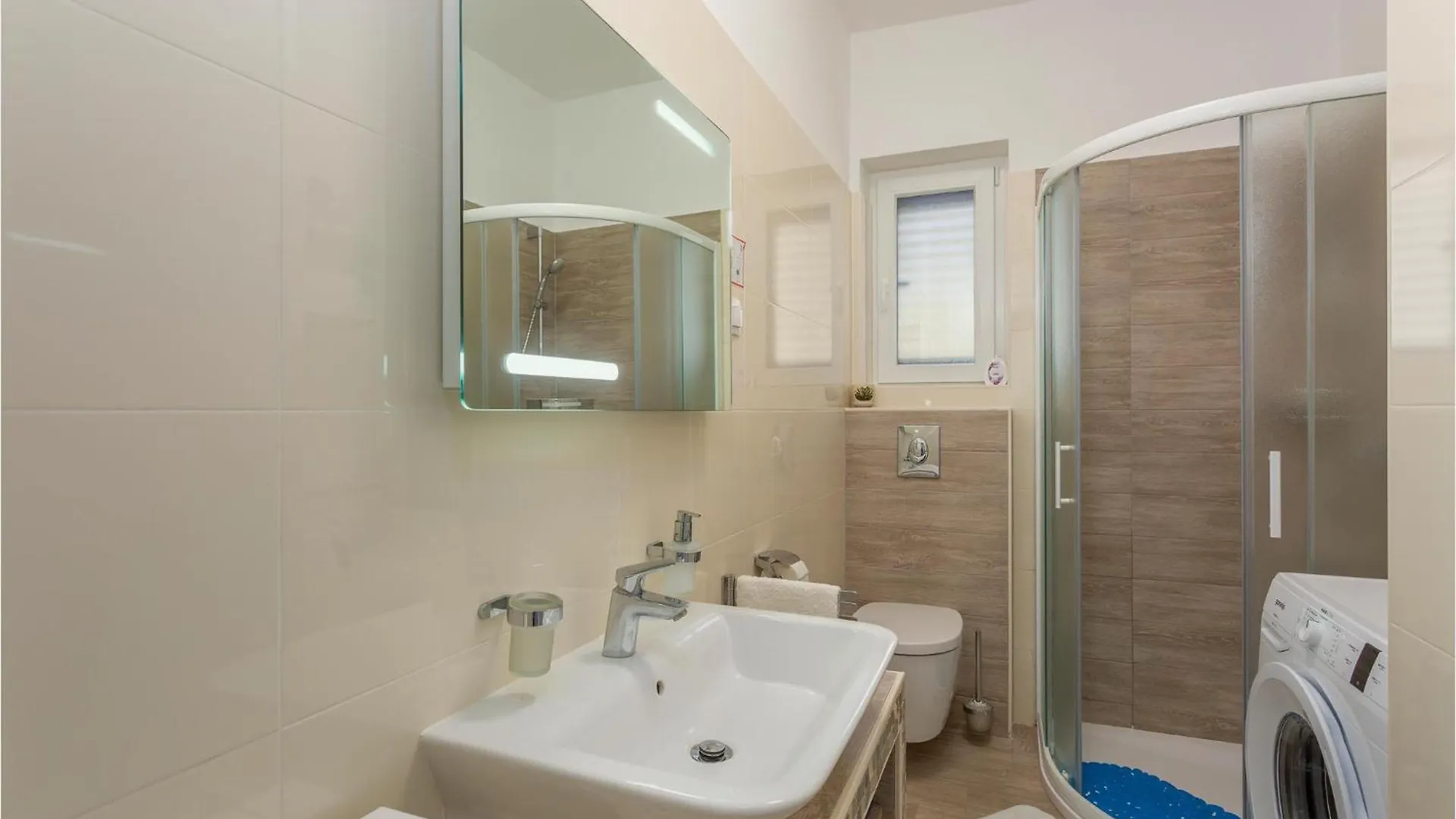 Nice Apartment In Malinska With Wifi
